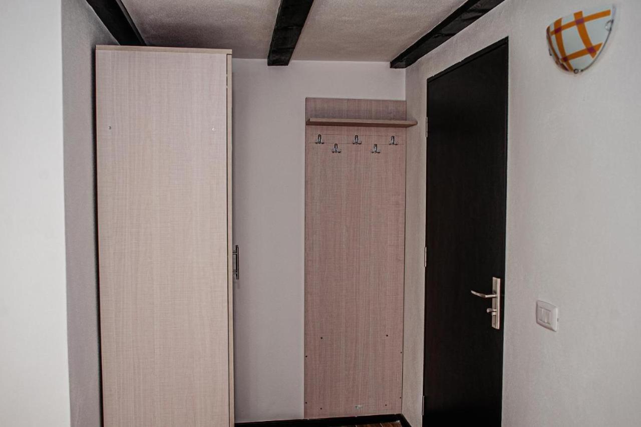 Labebe - Vidraru Hotel Arefu Buitenkant foto